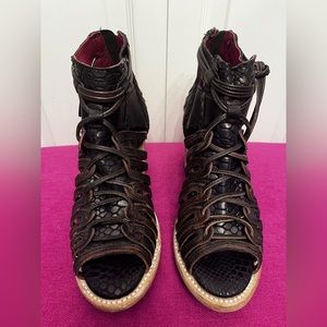 Freebird Size 8 Wazee